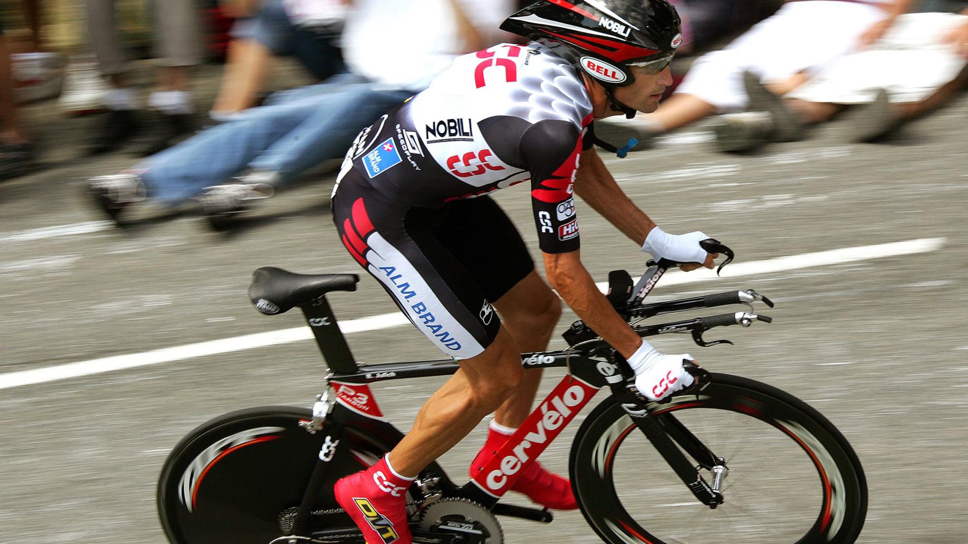 德布劳内新星比赛局势复杂表现突出，德国队前途光明！赢得满堂喝彩